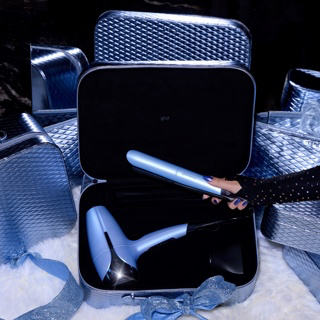 GHD DELUXE GIFT SET IN ICY BLUE